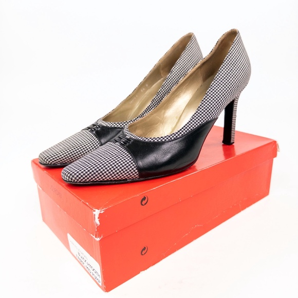 Vintage Charles Jourdan Houndstooth Pumps - Picture 8 of 8